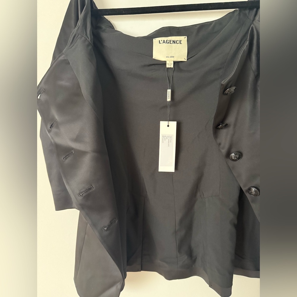 NWT L'AGENCE Off Shoulder Structured Button Up Blazer Top - Picture 6 of 16